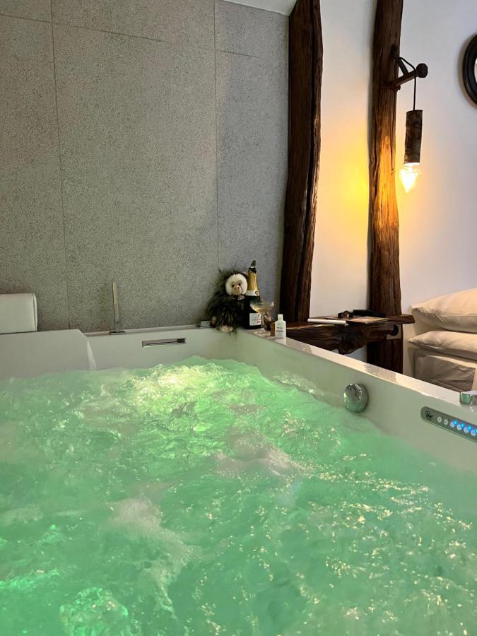 Tamarin & Capucin Suite Balneo Aubagne Zewnętrze zdjęcie